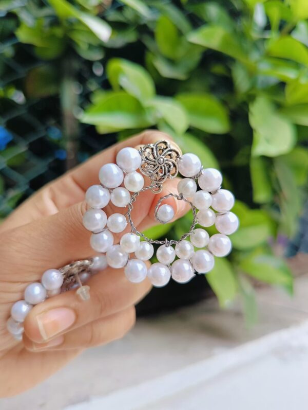 New Trending Pearl Earring Stud for casual wear - Image 2
