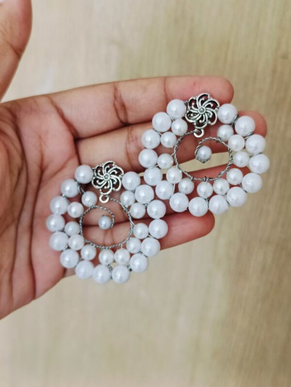 New Trending Pearl Earring Stud for casual wear - Image 3