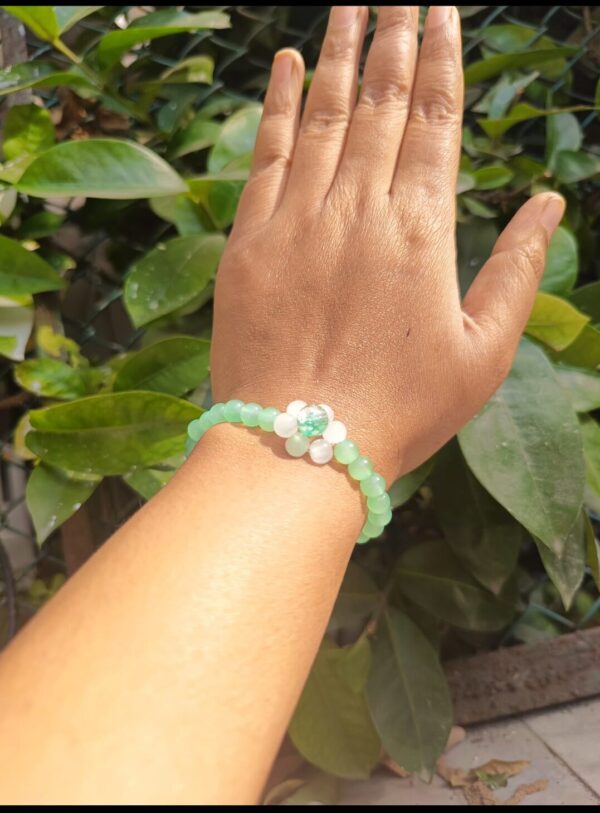 New Flower pearl Bracelets design - Image 4