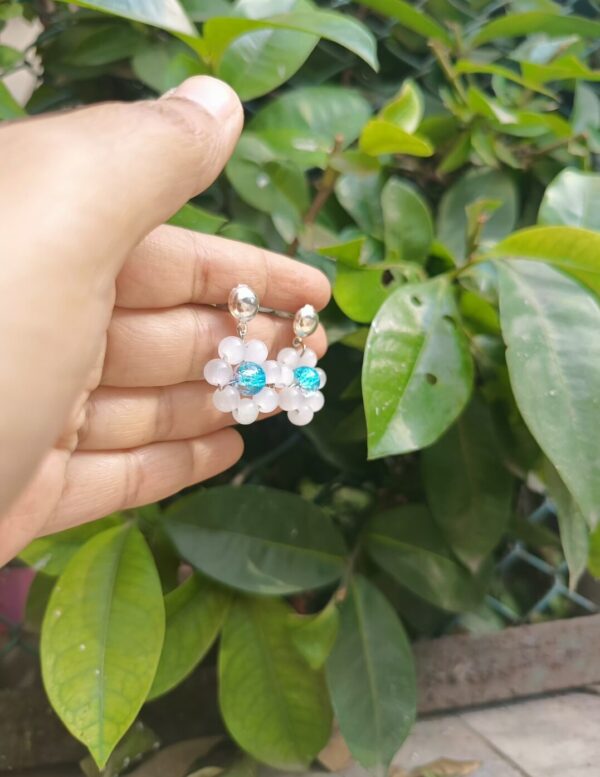 Latest Pearl Flower Earring for party - Image 2