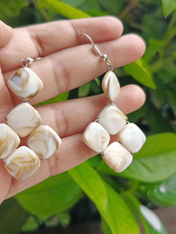 Square charms earring with hook - Image 3