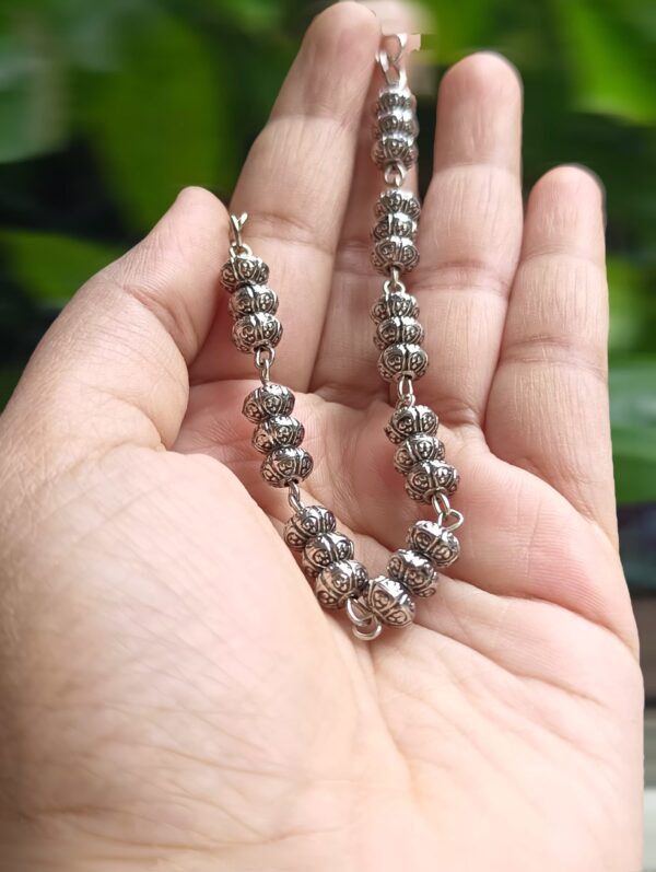 Silver color metal pearl earring - Image 3
