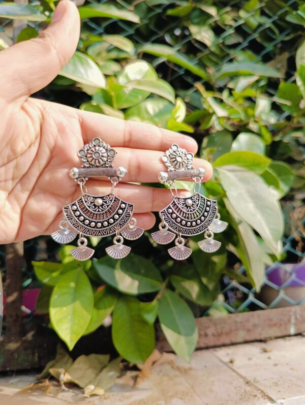oxidised layer earring with cute design - Image 4