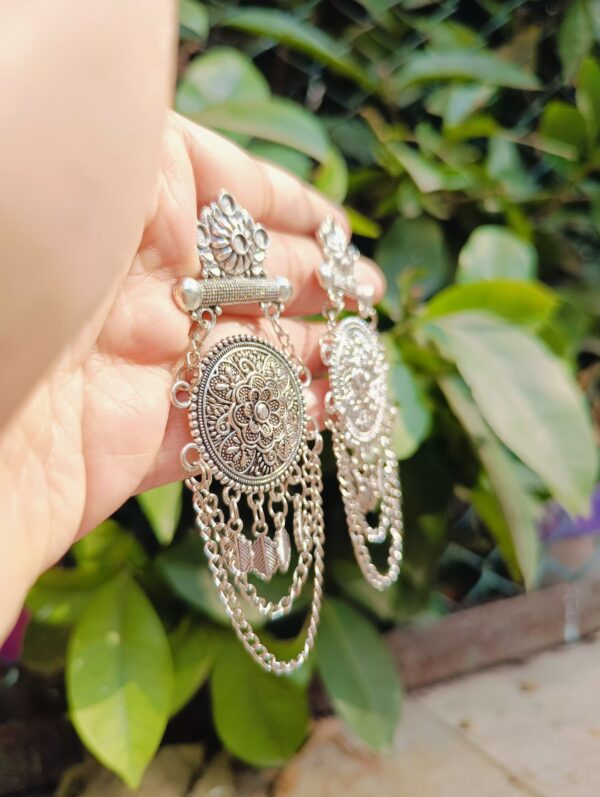 round multi layer earring for woman - Image 3