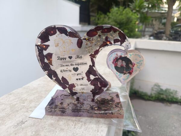 Custom Heart-Shaped Resin Photo Frame – 10 Inch